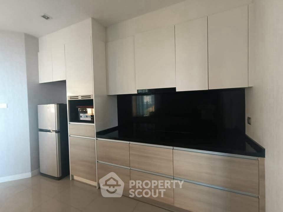 รูป คอนโด 3-ห้องนอน ที่ รีเฟล็คชั่น จอมเทียน บีช พัทยา ใกล้ เมืองพัทยา (ID 2801514) - รูปที่ 6/16