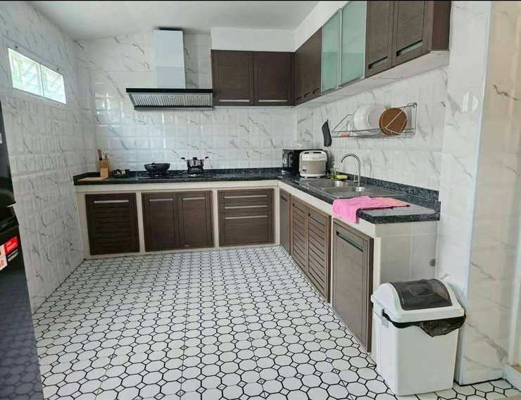 picture House for rent house for rent - 10/15