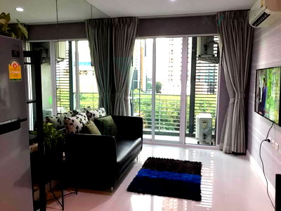 Condos for rent : For rent The Mark Ratchada-Airport Link 1 bedroom 7th floor near MRT Rama 9.