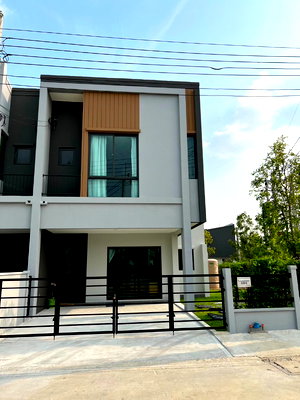 ทาวน์โฮมให้เช่า : ✨ให้เช่า Town House พลีโน่ สุขุมวิท บางนา2 ✨LineID: @Propvel (มี@ ข้างหน้า)✨