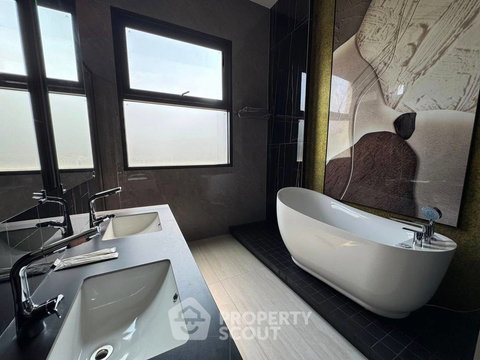 บ้าน 6-ห้องนอน ใกล้ เมืองพัทยา (ID 2799991)