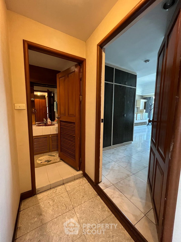 รูป คอนโด 4-ห้องนอน ที่ โอเรียลเต็ล ทาวเวอร์ คอนโดมิเนียม ใกล้ BTS เอกมัย (ID 2801443) - รูปที่ 21/30