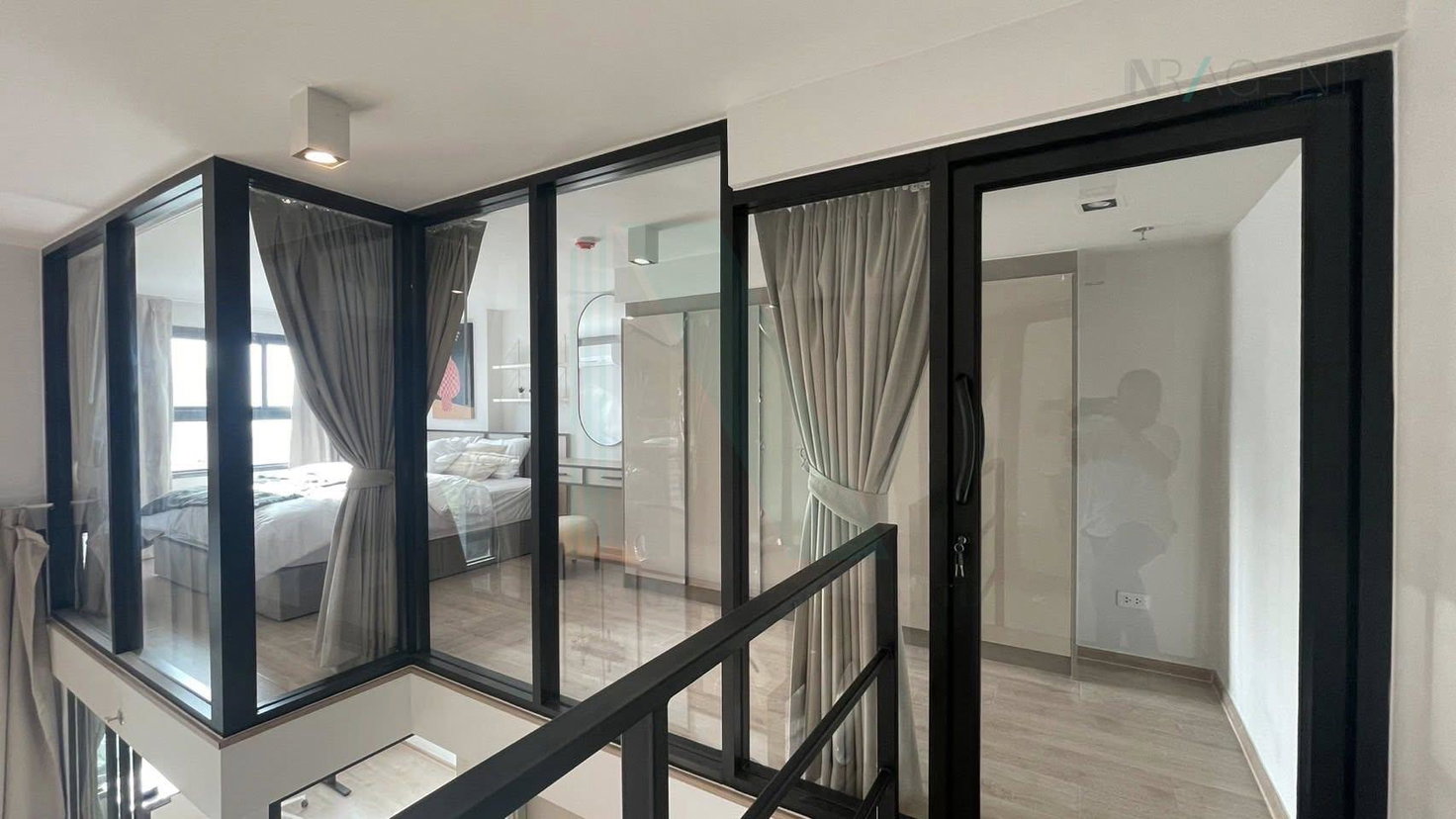 รูป 📌 ให้เช่าคอนโด ไอดีโอ พระราม 9 - อโศก อาคาร 1 ชั้น 32 Duplex 2 ห้องนอน ขนาด 52 ตรม ใกล้ MRT พระราม 9 - รูปที่ 7/8