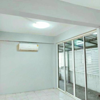 รูป ถ.รังสิต-นครนายก ตลาดเมืองใหม่คลอง 4 700 ม. ศูนย์การแพทย์และฟื้นฟูบึงยี่โถ 950ม. บ้านเดี่ยว 2 ชั้น 3นอน 2น้ำ 52 ตร.ว. 210 ตร.ม. - รูปที่ 5/8