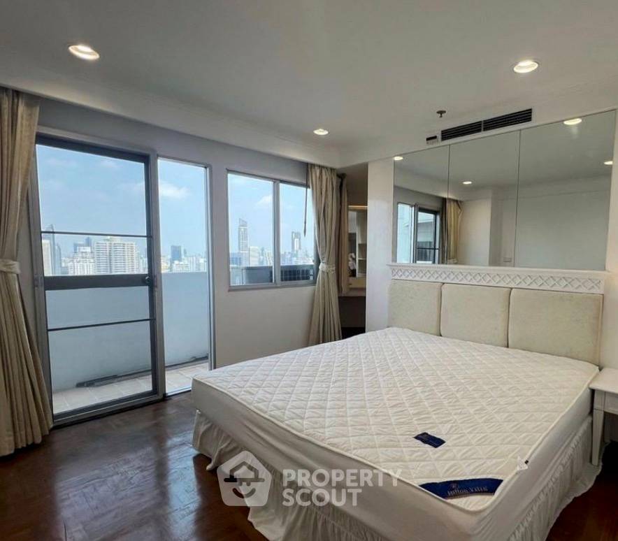picture 3-BR Condo at Wittayu Complex near BTS Phloen Chit (ID 2781045) - 2/5