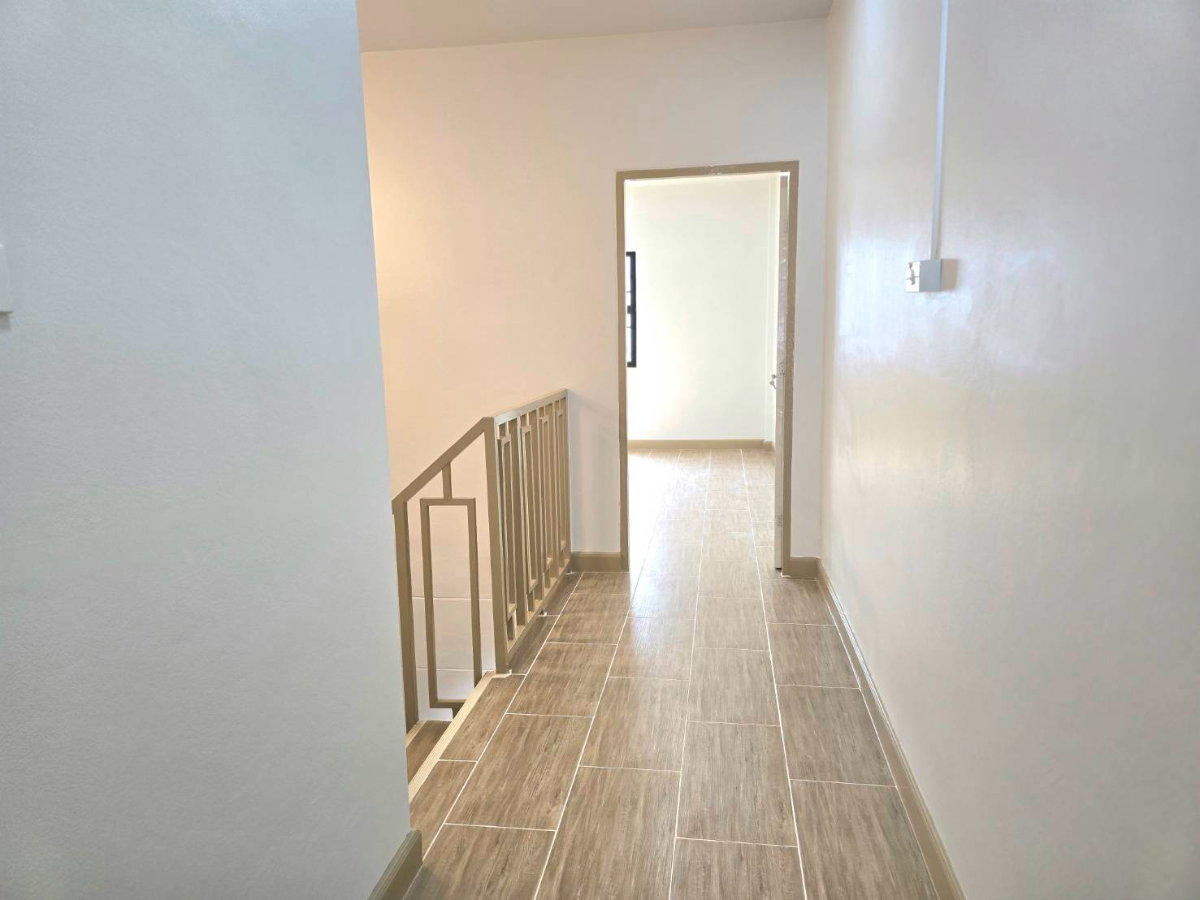 รูป ทาวน์เฮ้าส์ 2 ชั้น รีโนเวทใหม่ หมู่บ้านพีรวัส ซอยเพิ่มสิน 56 ตรงข้ามสวนน้ำสายไหม ถนนเมน ทำเลดี เดินทางสะดวก - รูปที่ 23/32