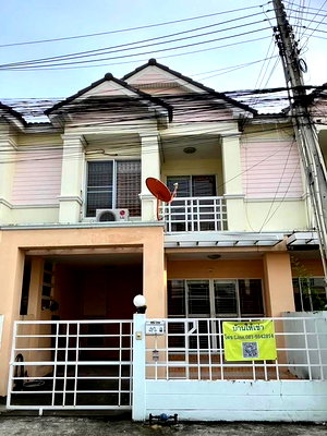 Townhouses for rent Chonburi : Townhouse for rent at Ao Udom Sriracha 