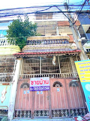 ทาวน์โฮม ม.ราชภัฏบ้านสมเด็จเจ้าพระยา : 269AGPP ทาวน์เฮ้าส์เหมาะกับการลงทุนขายตามสภาพ 4.5 ล้านเท่านั้น  "เจริญนคร 14" 