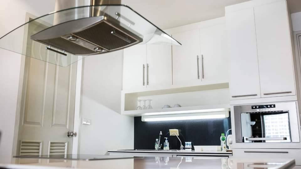 picture Condo for rent at Baan Sathorn Chaopraya. Beautiful view, including fireworks during festivals. - 4/10