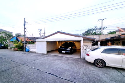 เช่าบ้านเดี่ยว เซ็นทรัล พลาซ่า บางนา : เมกาบางน 1กม. 3นอน บางนา-ตราด51-55 ใหม่ ใกล้โลตัส บางนา 900 ม. 2น้ำ บ้านเดี่ยว 50 ตร.ว. พร้อมแอร์ใหม่ 3 ตัว ทำเลบางนา-ตราด กม.8