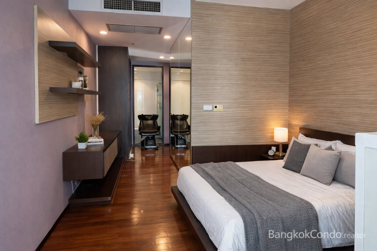 picture 🚆 Prime Condo Location For Rent 📌 The Height Condominium (Line: @rent2022) | Near BTS Thonglor ✨ Ready to move in! ✨ 📌 Ref Code: A07971 - 9/12