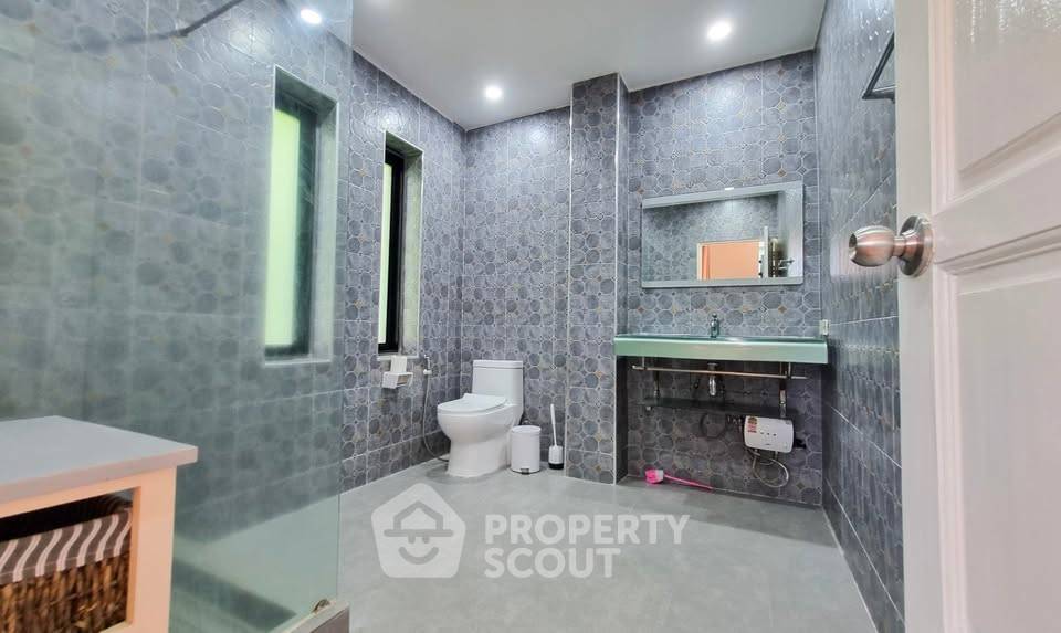 picture 2-BR Townhouse close to Pattaya (ID 2799988) - 6/16