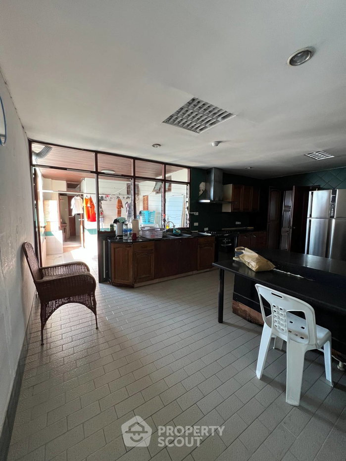 รูป คอนโด 4-ห้องนอน ที่ โอเรียลเต็ล ทาวเวอร์ คอนโดมิเนียม ใกล้ BTS เอกมัย (ID 2801443) - รูปที่ 19/30