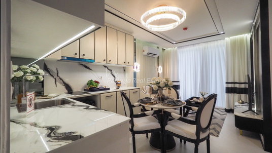 🛏️ 2 ห้องนอน - 🛁 2 ห้องน้ำ - 🏙️ Pool View - 🌏 ชื่อชาวต่างชาติ - 🏢 Embassy Pattaya - รหัส: EMBSJ08