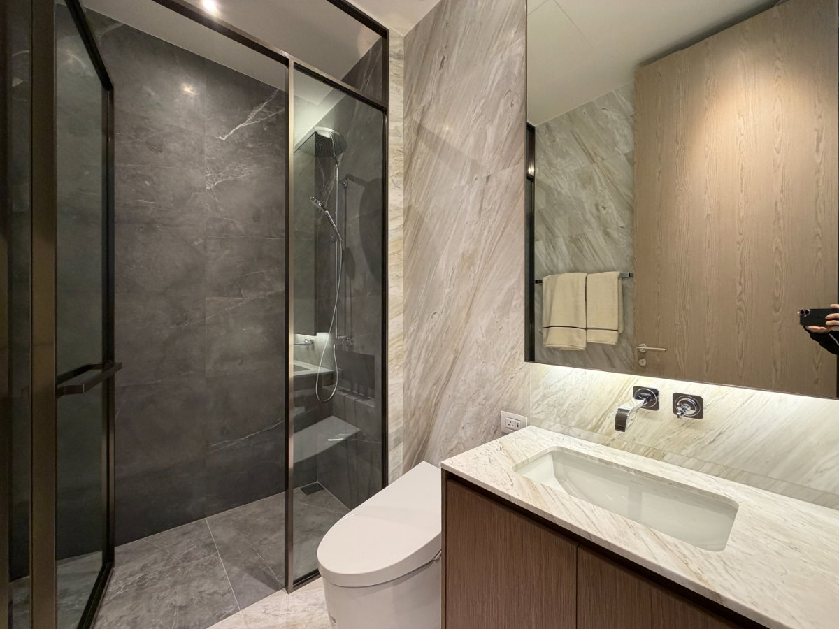 รูป Scope Langsuan: Fully Furnished 2 Bedroom 2 Bathroom Special Offer 99 MB. - รูปที่ 11/15