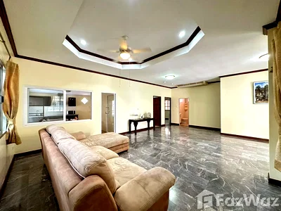 Houses for sale Pattaya Sai 2 : House near terminal21 for sale - Wonderland Naklua 6181043