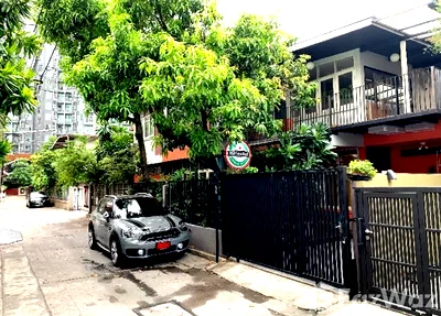 เช่าทาวน์โฮม แม็คโคร ฟู้ดเซอร์วิส สุขุมวิท 71 : ทาวน์เฮ้าส์ให้เช่า 3 ห้องนอน ใน คลองตันเหนือ, กรุงเทพมหานคร 5892324