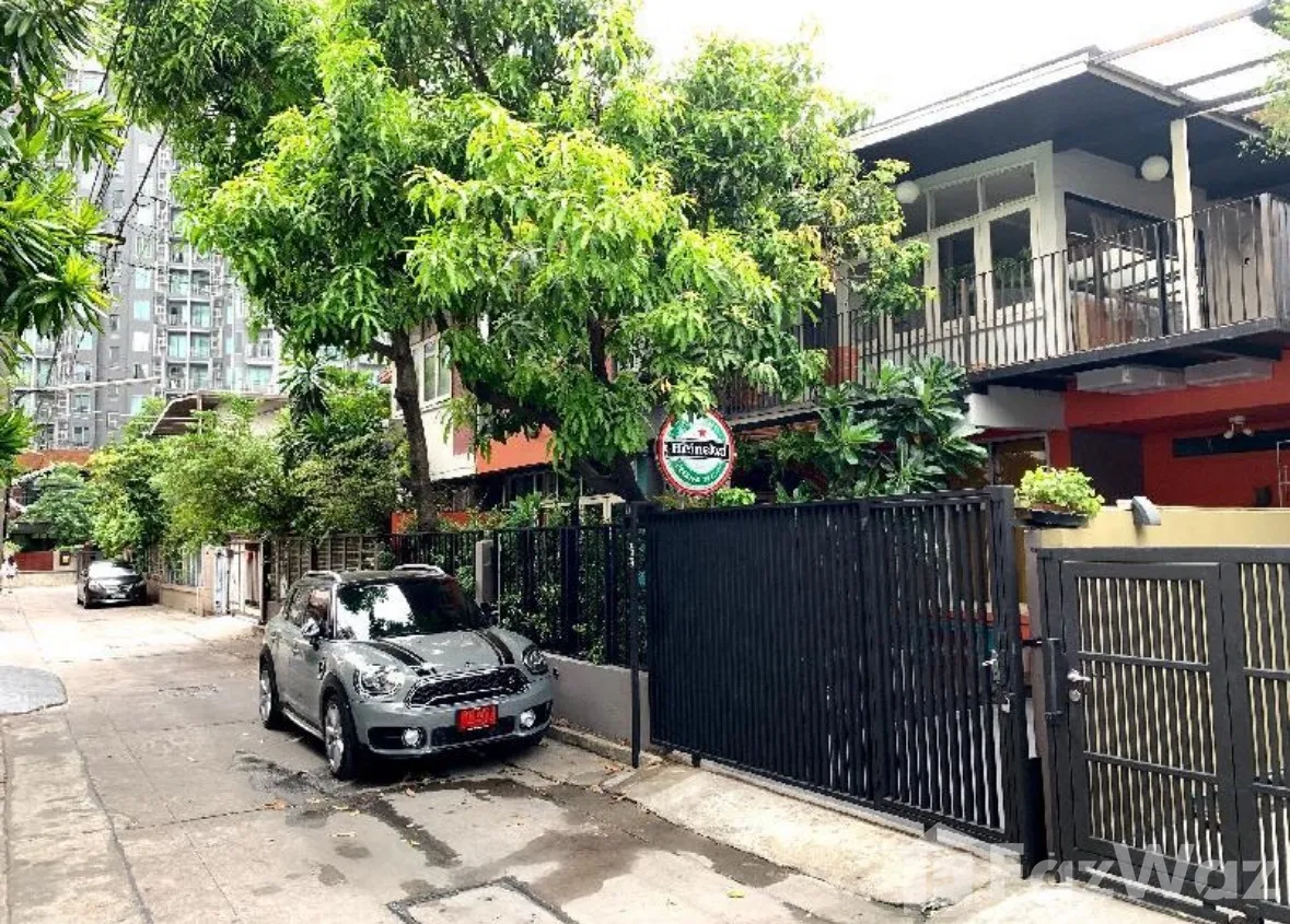 รูป ทาวน์เฮ้าส์ให้เช่า 3 ห้องนอน ใน คลองตันเหนือ, กรุงเทพมหานคร 5892324 - รูปที่ 1/13