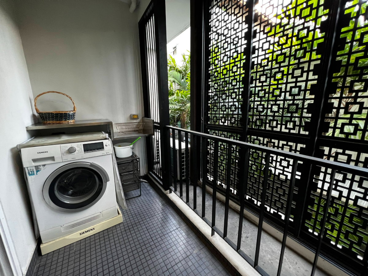 picture Tree Condo Ekamai for rent 1 bedroom with bathtub - 13/15