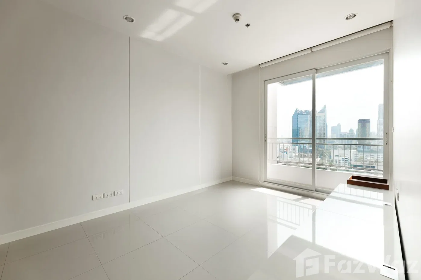 picture 1 Bedroom Condo for sale at Circle Condominium 6177346 - 3/21