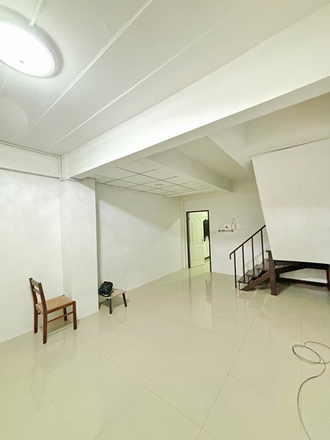 รูป ลำลูกกาคลอง2-3 ทาวน์เฮ้าส์ 2-3นอน 3แอร์ สถานีรถไฟฟ้า BTSคูคต 2.3กม. แม็คโคร โลตัสใหญ่ หมู่บ้านแอร์ 16 ตรว. 128ตรม. - รูปที่ 6/8