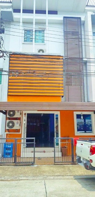 รูป ประเวศ ตลาดเอี่ยมสมบัติ 2 กม. อ่อนนุช สุขุมวิท77 ทาวน์โฮม 3ชั้น 3นอน 3น้ำ วัดกระทุ่มเสือปลา 20ตร.ว. ARLบ้านทับช้าง 900ม. 230ตร.ม. - รูปที่ 4/5