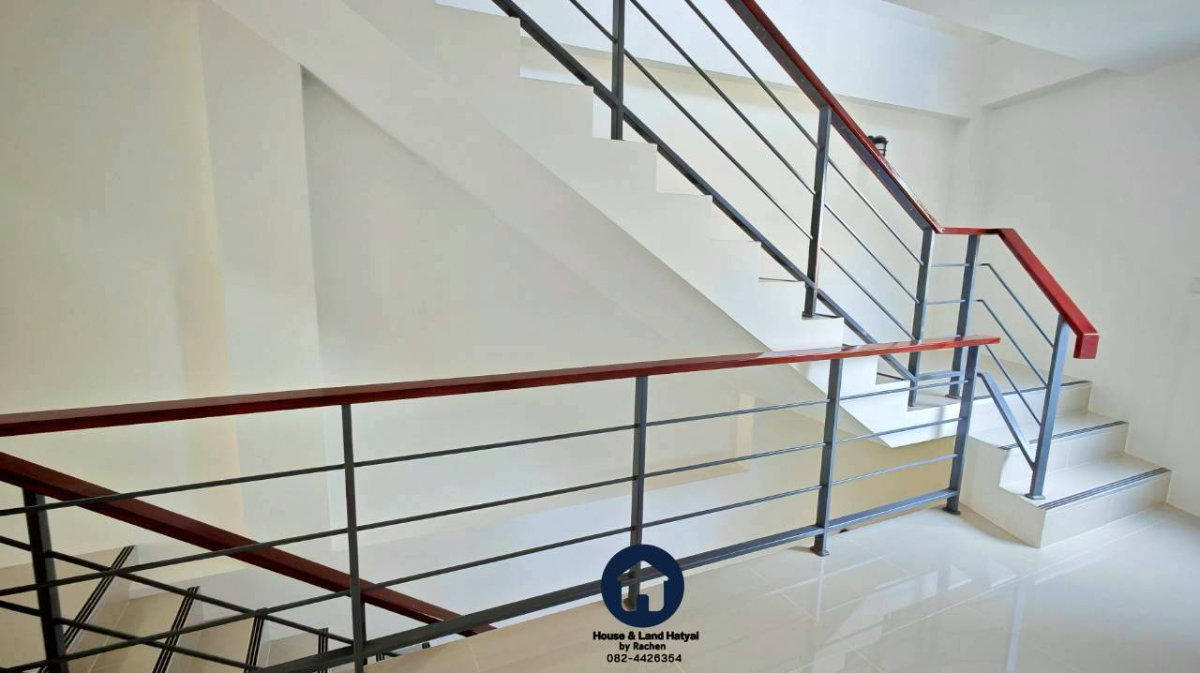 รูป ขาย ทาวน์โฮม 3 ชั้น ใจกลางเมืองหาดใหญ่ เนื้อที่ 26.3 ตร.วา เหมาะทำ home Office, คาเฟ่ ขาย 12.9 ล้านบาท - รูปที่ 12/26