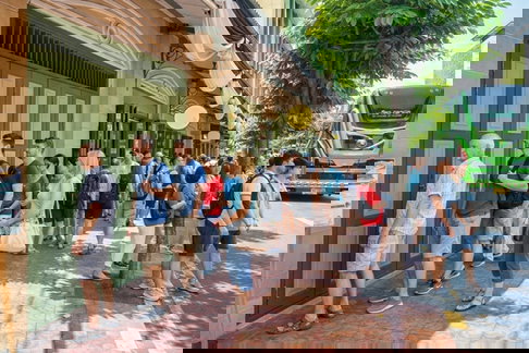 MRTวัดมังกร750ม. 242 ตร.ม. MRTสามยอด650ม. และถนนทรงวาด 2นอน 2น้ำ ทำเลเยาวราช 29 ตร.ว. อาคารพาณิชย์ 2.5 ชั้น