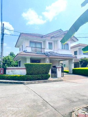 ขายบ้านเดี่ยว : ขายบ้านเดี่ยวหลังมุม สภาพนางฟ้า!   หมู่บ้านเศรษฐสิริ (เสรีไทย-สุขาภิบาล 2) ทำเลทอง ใกล้วงแหวนตะวันออก และสวนสยาม