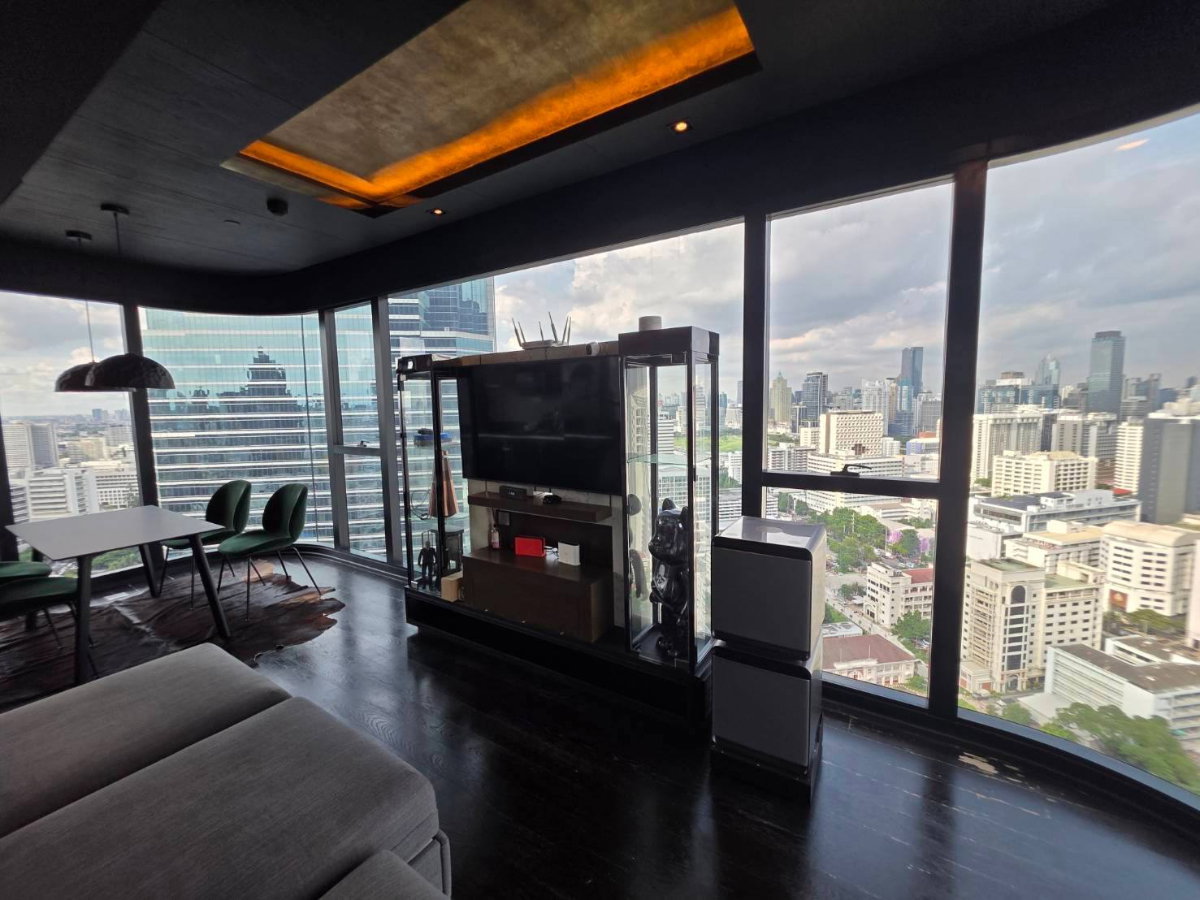 รูป Ashton Chula Silom【𝐒𝐄𝐋𝐋】🔥ดีไซน์หรูคุมโทน บิ้วอินเนี้ยบ เฟอร์พรีเมียม ครบทั้งห้องและส่วนกลาง🔥 ติดต่อไลน์ไอดี: @hacondo - รูปที่ 9/10