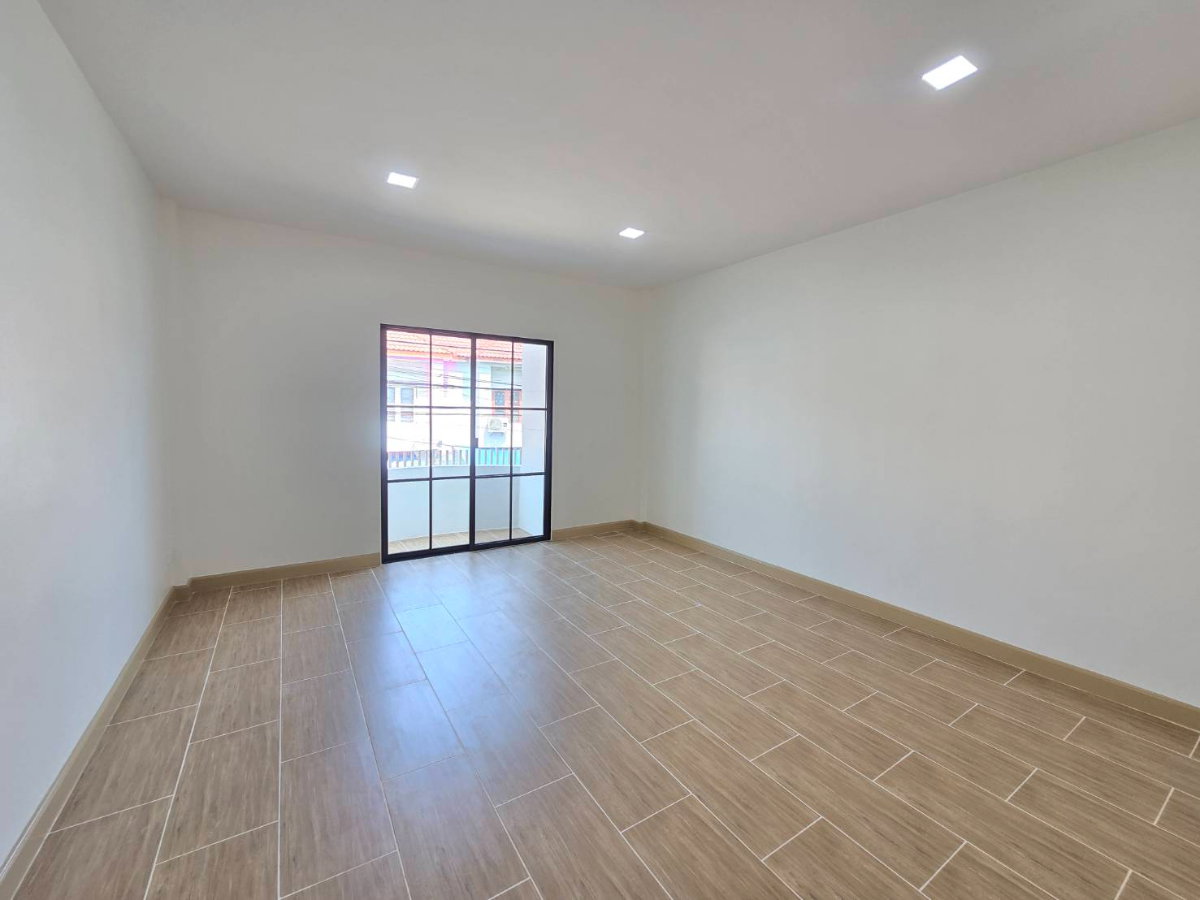 รูป ทาวน์เฮ้าส์ 2 ชั้น รีโนเวทใหม่ หมู่บ้านพีรวัส ซอยเพิ่มสิน 56 ตรงข้ามสวนน้ำสายไหม ถนนเมน ทำเลดี เดินทางสะดวก - รูปที่ 20/32