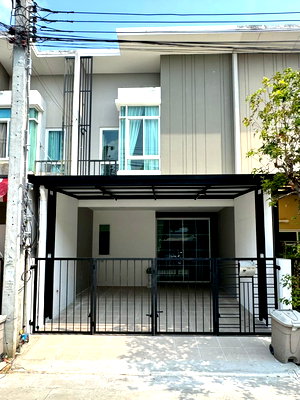 ขายทาวน์โฮม : ทาวน์เฮ้าส์ รีโนเวทใหม่ ทำเลดี หมู่บ้าน ซิตี้เซนส์ ซอย 4 พระยาสุเรนทร์ 30 ตกแต่งพร้อมอยู่ เฟอร์นิเจอร์สวย