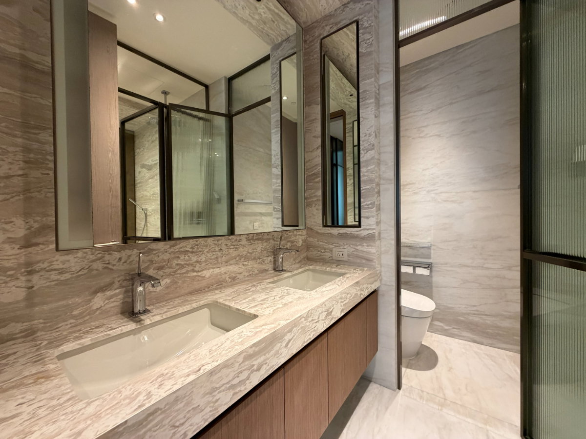 picture 1 Bedroom, 1 Bathroom, Fully Furnished, Private Offer at SCOPE Langsuan - 4/10