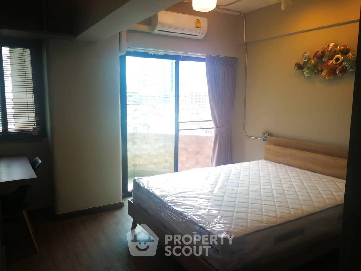 picture 3-BR Condo at Pathumwan Place Condominium near BTS National Stadium (ID 2802177) - 14/16