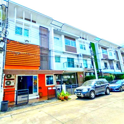เช่าทาวน์โฮม กรุงเทพมหานคร : ประเวศ ตลาดเอี่ยมสมบัติ 2 กม. อ่อนนุช สุขุมวิท77 ทาวน์โฮม 3ชั้น 3นอน 3น้ำ วัดกระทุ่มเสือปลา 20ตร.ว. ARLบ้านทับช้าง 900ม. 230ตร.ม.