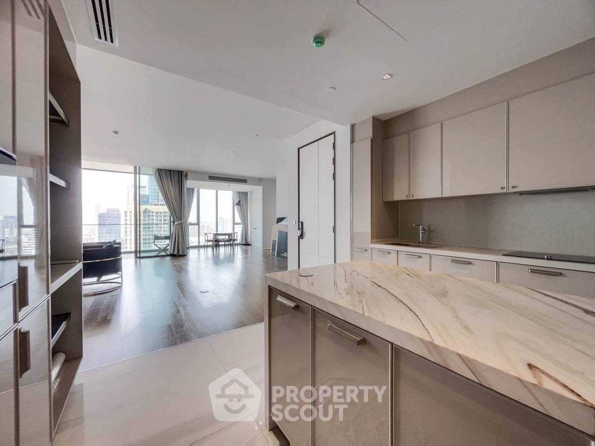 picture 3-BR Condo at KRAAM Sukhumvit 26 near BTS Phrom Phong (ID 1864907) - 11/30