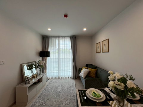 Thana Astra Sathorn-Chan Condo, fully furnished and ready to move in.