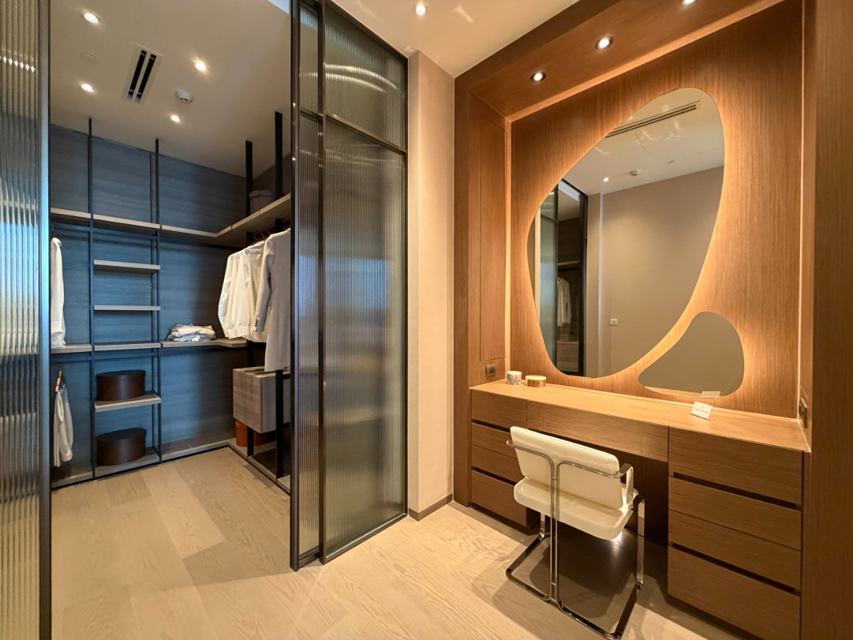 รูป Scope Langsuan: Fully Furnished 2 Bedroom 2 Bathroom Special Offer 99 MB. - รูปที่ 9/15