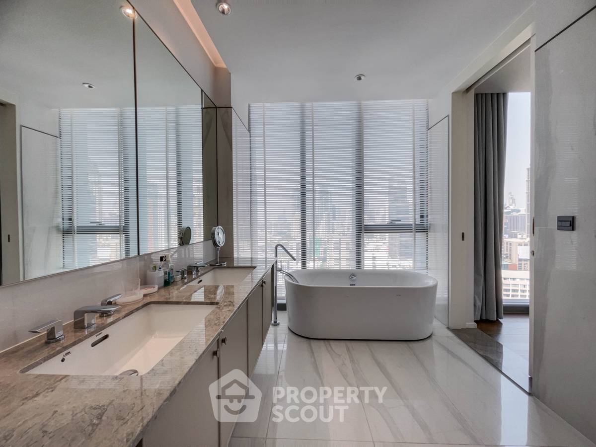 picture 3-BR Condo at KRAAM Sukhumvit 26 near BTS Phrom Phong (ID 1864907) - 18/30