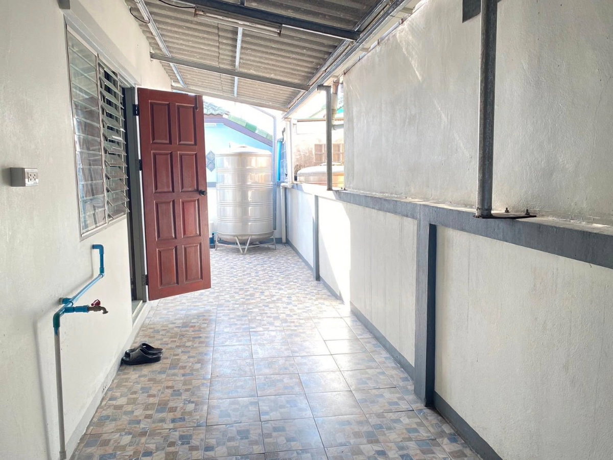 รูป ให้เช่าบ้านเดี่ยว ม.คลาสสิคโฮม ไร่กล้วย ศรีราชา ทำเลดีติดถนน - รูปที่ 12/13
