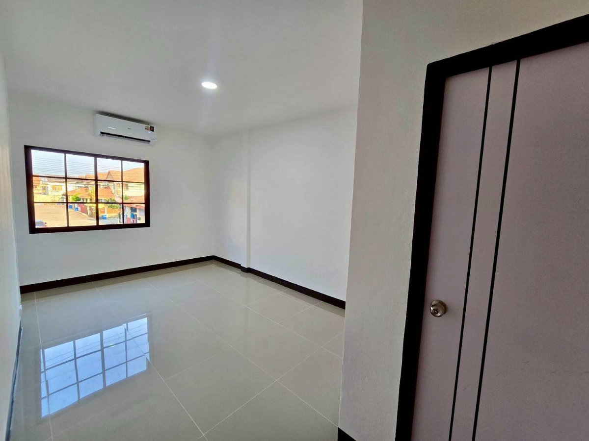 รูป ทาวน์เฮ้าส์ รีโนเวทใหม่ ทำเลดี หมู่บ้านพนาสนธิ์ 1 ถ.เลียบคลองสอง4  คลองสามวา เฟอร์นิเจอร์สวยพร้อมอยูู่ - รูปที่ 12/20