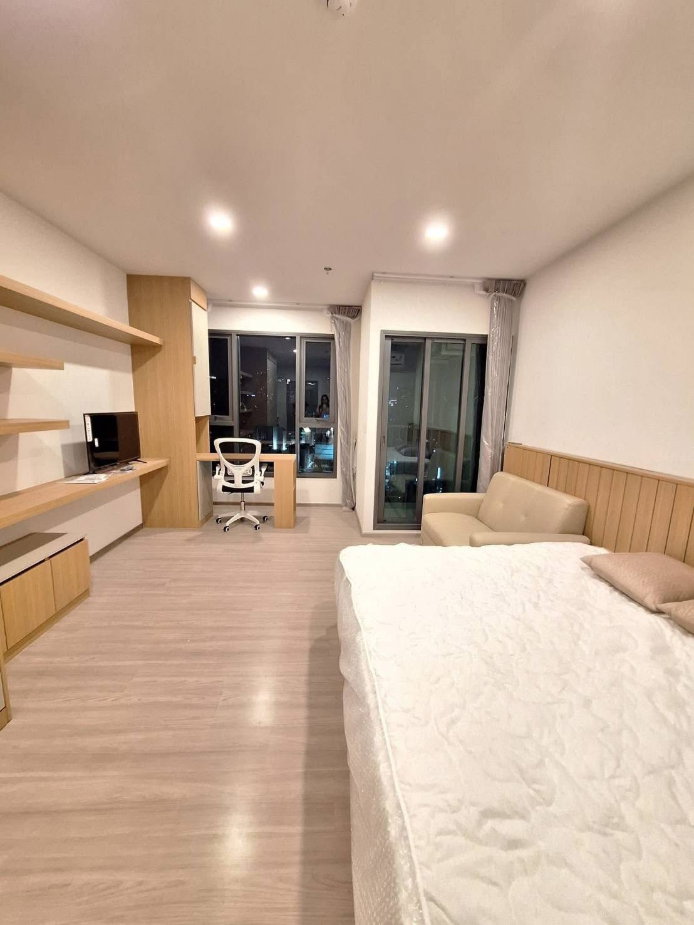 รูป ปล่อยเช่า Aspire Sukhumvit–Rama 4 🏙️✨ ชั้น 16 วิวสระว่ายน้ำ ทิศเหนือไม่ร้อน 🏊‍♂️🍃 - รูปที่ 3/6