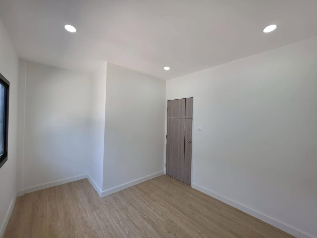 รูป หมู่บ้านตะวันนา ทาวน์เฮ้าส์ 2 ชั้น ตกแต่งใหม่ พร้อมอยู่ ซอยจตุโชติ 12 ใกล้ทางด่วนจตุโชติ สายไหม ออเงิน - รูปที่ 24/30