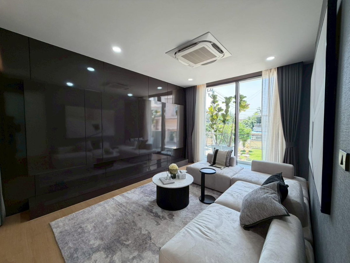 รูป บ้านเดี่ยวหลังใหญ่ 3ชั้น หมู่บ้าน ปรีชา  𝐏𝐑𝐄𝐄𝐂𝐇𝐀 รามคำแหง-กรุงเทพกรีฑา ร่มเกล้า ราษฎร์พัฒนา ทำเลดี ตกแต่งใหม่ สวย พร้อมอยู่ - รูปที่ 26/57