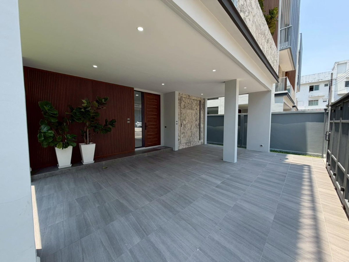 รูป บ้านเดี่ยวหลังใหญ่ 3ชั้น หมู่บ้าน ปรีชา  𝐏𝐑𝐄𝐄𝐂𝐇𝐀 รามคำแหง-กรุงเทพกรีฑา ร่มเกล้า ราษฎร์พัฒนา ทำเลดี ตกแต่งใหม่ สวย พร้อมอยู่ - รูปที่ 5/57