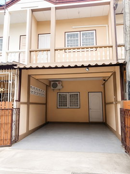 สถานีรถไฟฟ้า BTSคูคต 2.3กม.ลำลูกกาคลอง2-3 ทาวน์เฮ้าส์ 2-3นอน 3แอร์ แม็คโคร โลตัสใหญ่ หมู่บ้านแอร์ 16 ตรว. 128ตรม.