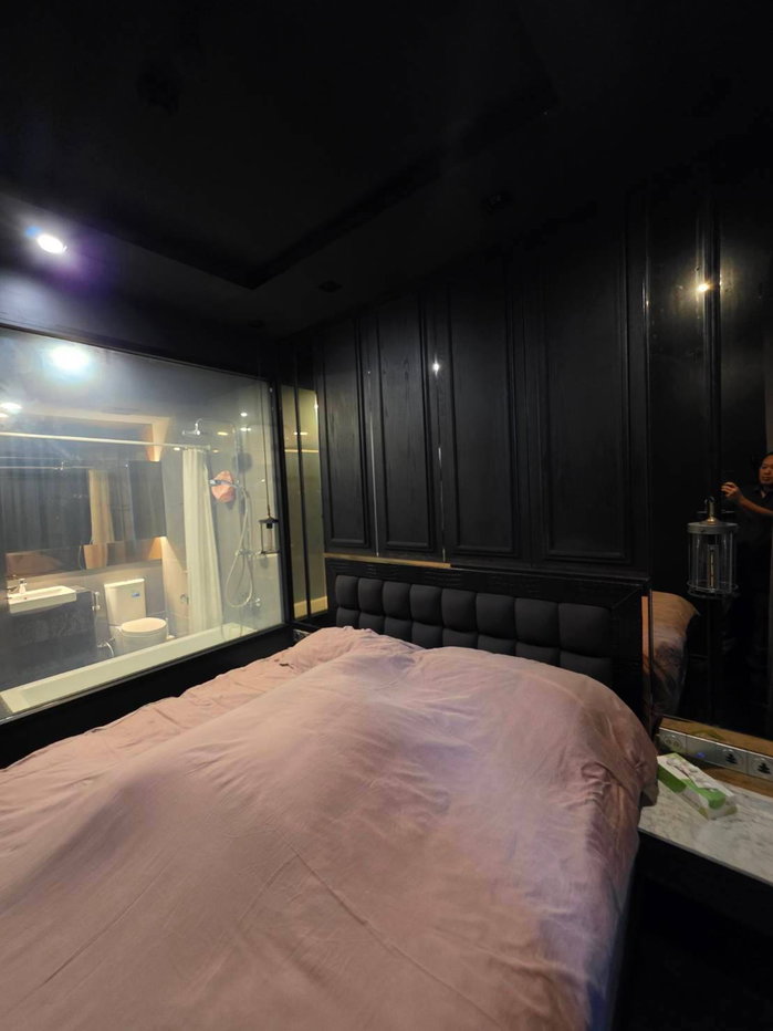 รูป Ashton Chula Silom【𝐒𝐄𝐋𝐋】🔥ดีไซน์หรูคุมโทน บิ้วอินเนี้ยบ เฟอร์พรีเมียม ครบทั้งห้องและส่วนกลาง🔥 ติดต่อไลน์ไอดี: @hacondo - รูปที่ 3/10