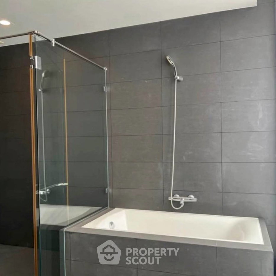 picture 3-BR Condo at Noble Ploenchit near BTS Phloen Chit (ID 2800732) - 5/13