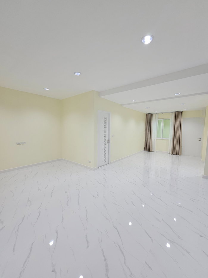 รูป ขายด่วน 📣 บ้านเดี่ยว 2 ชั้น เมืองทองธานี โครงการ 2 พร้อมที่ดินเปล่า กว้างขวาง 310 ตร.วา 🏡 094-429-7915 (เปิ้ล) ☎️  - รูปที่ 4/25