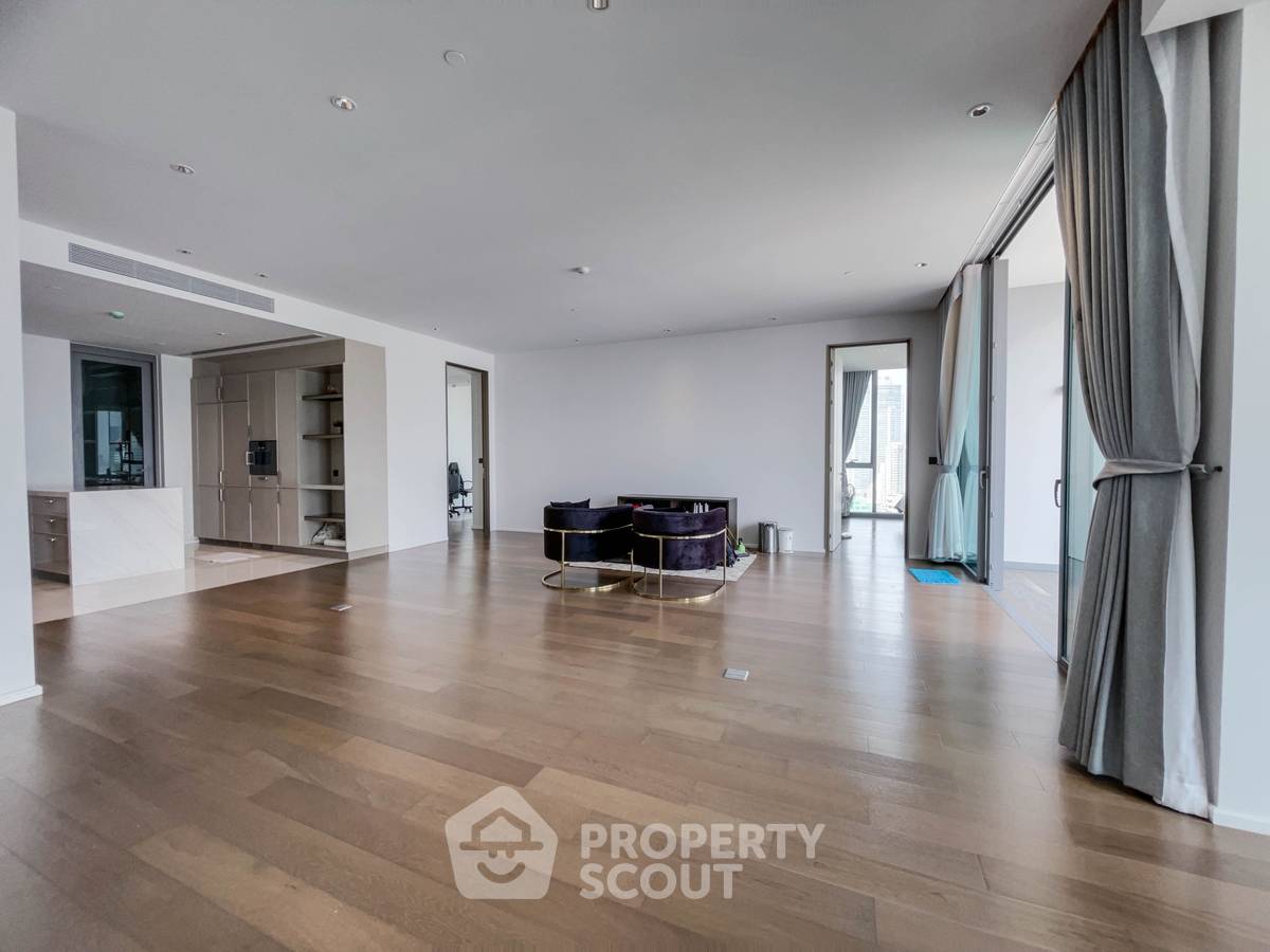 picture 3-BR Condo at KRAAM Sukhumvit 26 near BTS Phrom Phong (ID 1864907) - 4/30